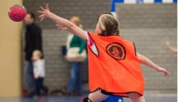 Kinderen uit groep 4 tot en met 8 zijn elke week welkom bij De Beweegmix in Overbos.